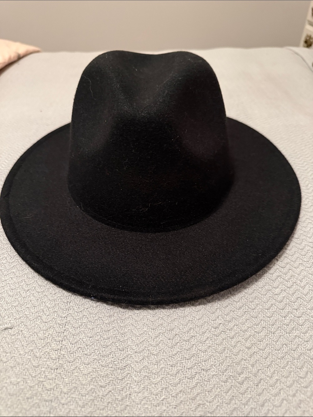 Men's Black Wool Fedora Hat - Timeless Felt Style